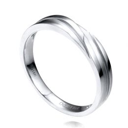 Alliance homme or blanc stylé en diagonale. Diamant clos | Bhalcan