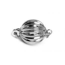 Boccino : Fermoir boule striée. Or blanc 14cts, 7mm. Style classique