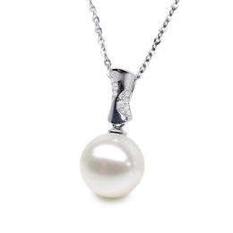 Pendentif t'es à croquer - Or blanc, perle de rivière blanche