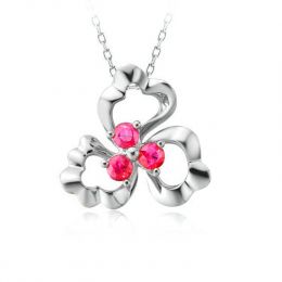 Pendentif fleur à 3 Pétales. Or blanc 18 carats. Rubis