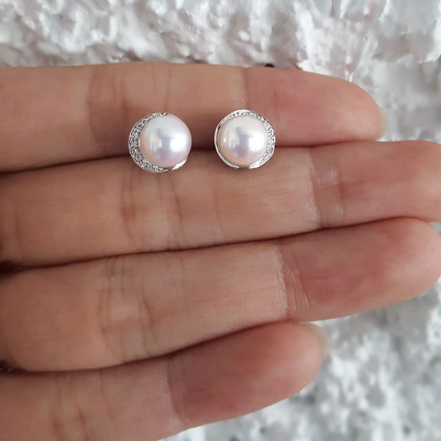 Boucles oreilles couronne Or blanc Diamants. Perles Akoya