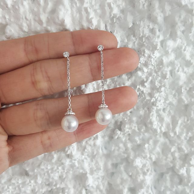 Pendantes chainette forçat. Perles Akoya Or blanc et diamants