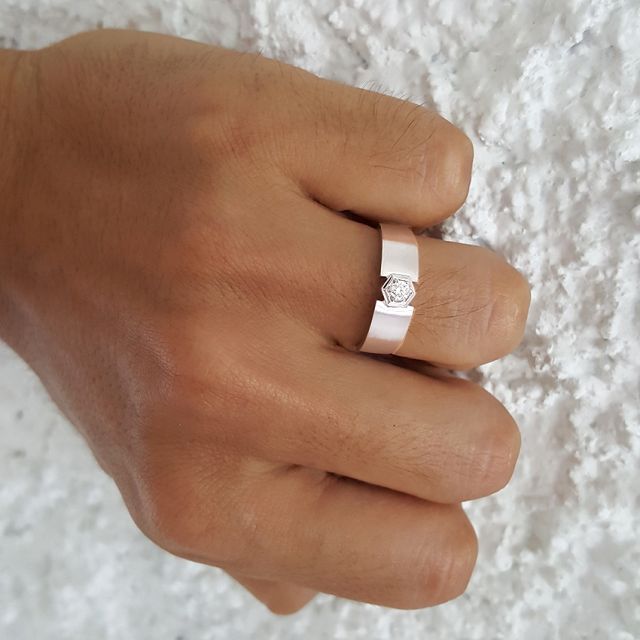 Bague Hommes en Or blanc et sertie d'un Diamant taille brillant | Capitaine