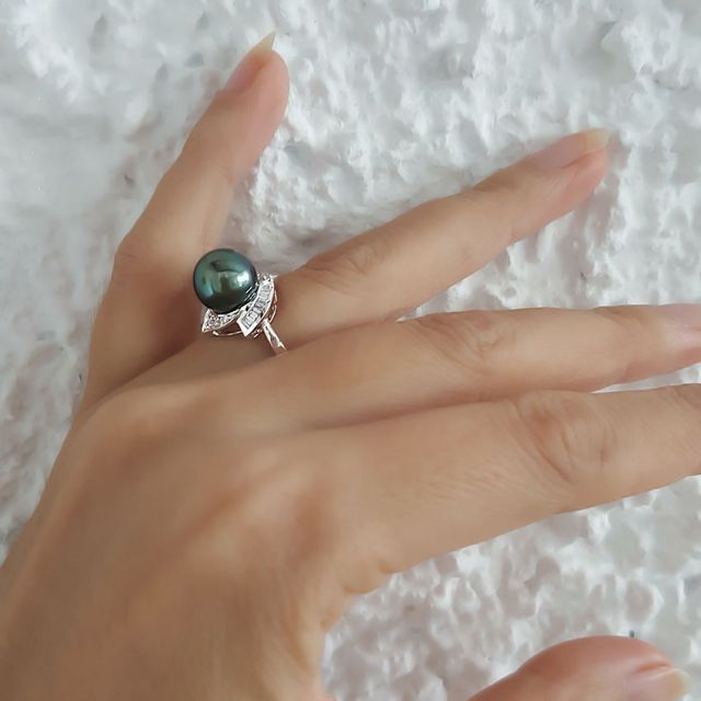 Bague Uracane - Perle de Tahiti - Or blanc, diamants princesses