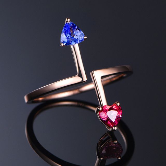 Bague Vice et Versa. saphirs Bleu et Rose. Or rose