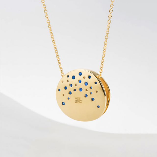 Pendentif constellation seiza I Perle Akoya, diamant, saphir, or jaune