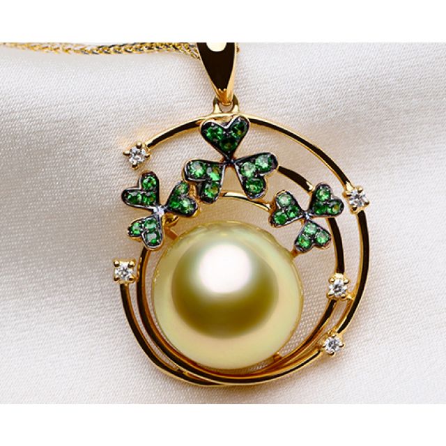 Pendentif jardin d'été. Perle d'Australie, diamants, grenat vert