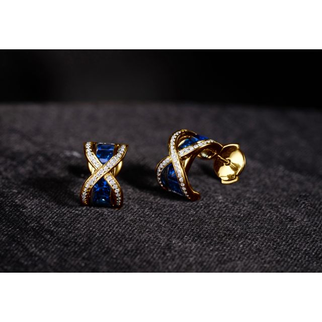 Boucles Oreilles sens de nos vies. En saphirs, diamants et Or jaune