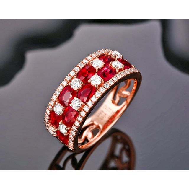 Bague damier Or rose. Rubis et diamants alternés