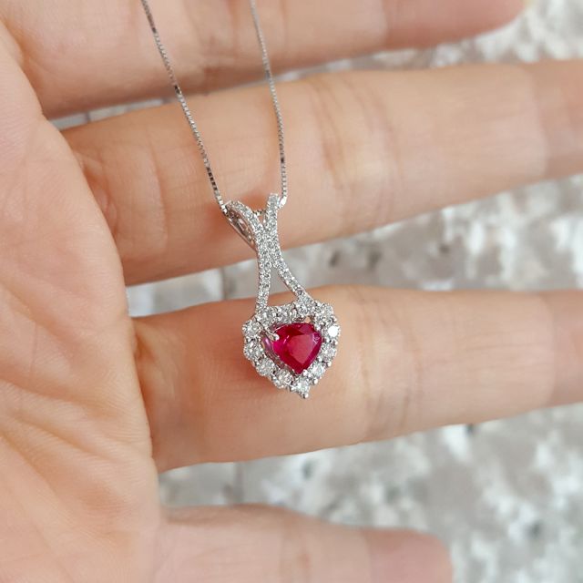 Pendentif coeur or blanc - Rubis et diamants en pendeloque