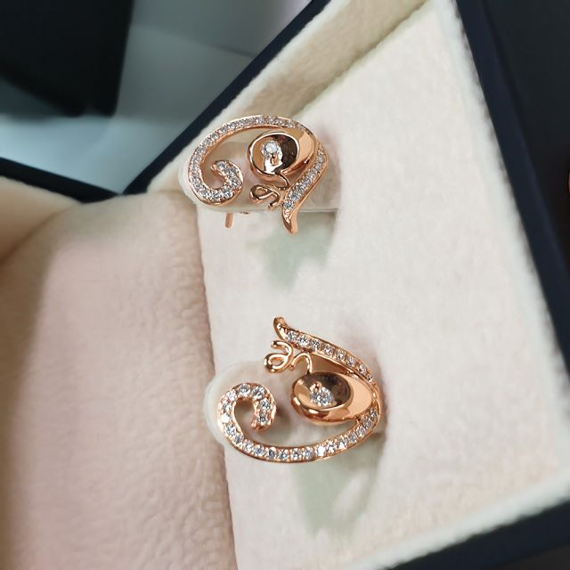 Boucles d'oreilles contemporaines Love en or rose - Diamants 0.35ct