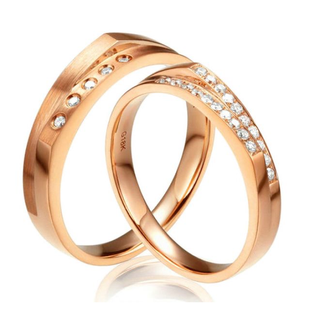 Alliances Homme et Femme en Or Rose 18cts et Diamants