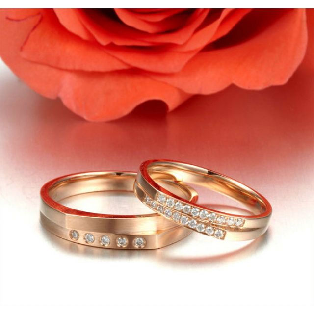 Alliances Homme et Femme en Or Rose 18cts et Diamants