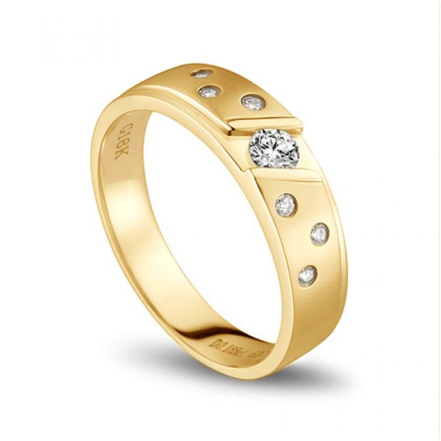 Bague alliance constellation diamantée - En or jaune 18cts - Homme | Stern