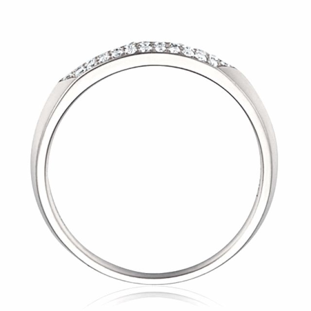 Alliance en biseau pour elle. Or blanc, diamants pavés | Mélancolique