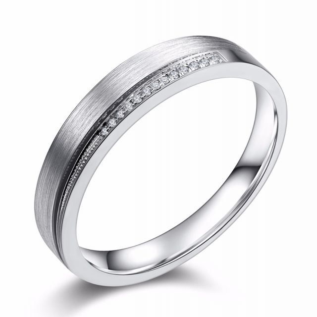 Alliance Femme une pointe d'amour. Or blanc, diamants