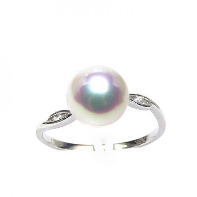 Bague or blanc - Perle Akoya blanche Japon - Diamants sertis rails 