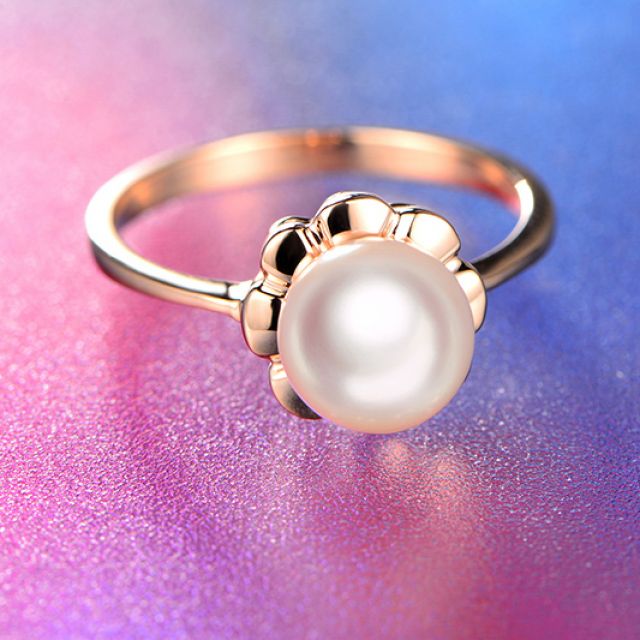 Bague fleur charnelle. Or rose, perles Akoya Japon