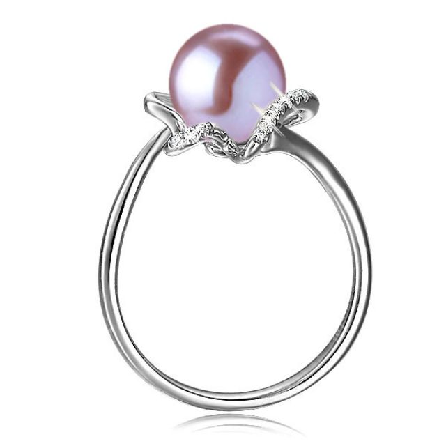 Bague en perle - Modèle d'orfèvre en or blanc et diamants