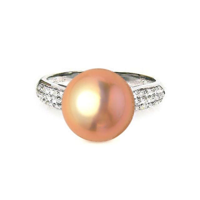 Bague en Perle Culture Eau Douce Rose. Or Blanc Diamants