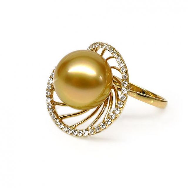 Bague forme elliptique - Perle d'Australie dorée - Or jaune, diamants