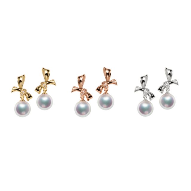 Boucles oreilles perles Akoya. Or blanc, diamants. Rubans, ganses