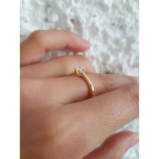 Solitaire or jaune diamant - Bague symbole du cœur et de l'amour