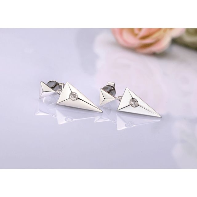 Pendants d'oreilles triangles Or blanc. Diamants 0.10ct