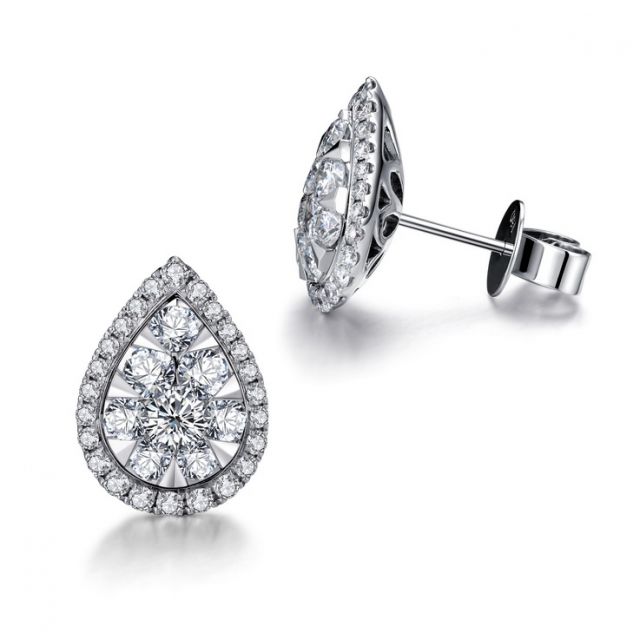 Boucles Oreilles goutte diamants. Or blanc 18cts. Diamants 0.40ct