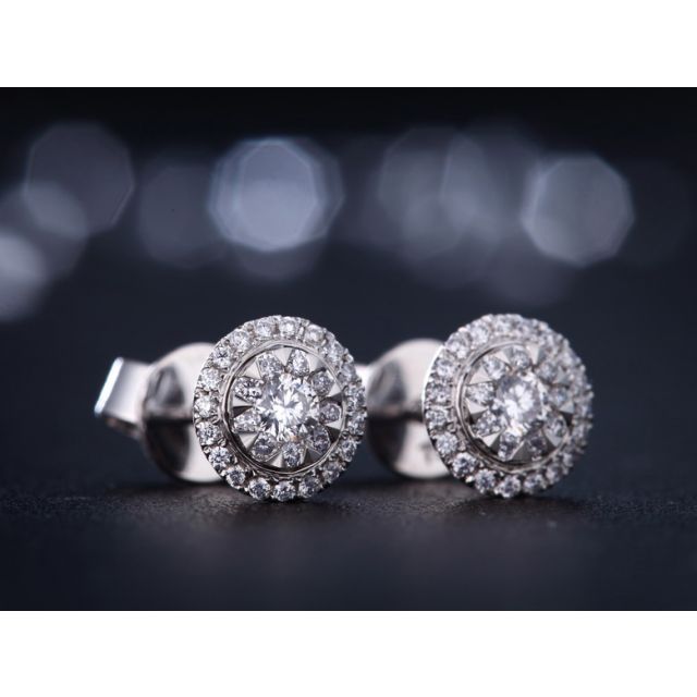 Boucles Oreilles Puces Pavées. Diamants 0.80ct fleurs. Or blanc 18cts