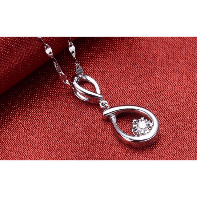 Pendentif lasso en or blanc et diamant - Attrapes moi si tu m'aimes