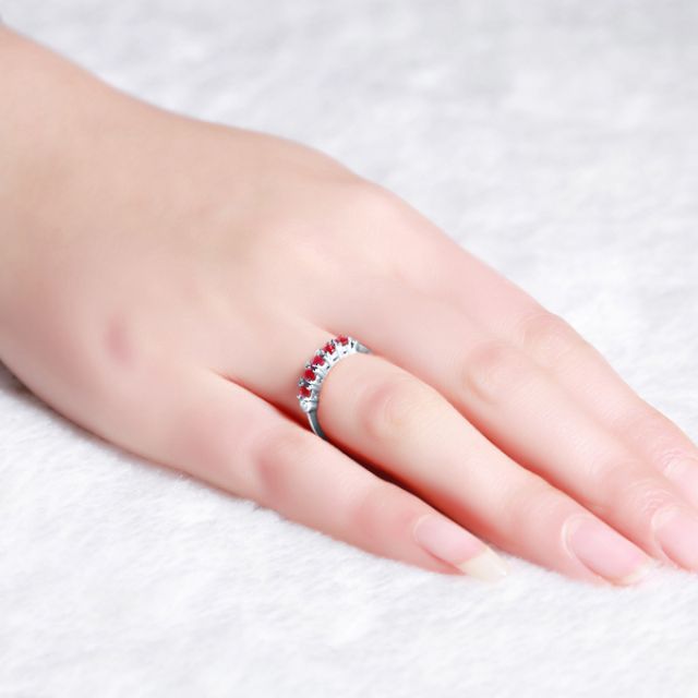 Bague rubis diamants - Sophistiquée et glamour - Or blanc