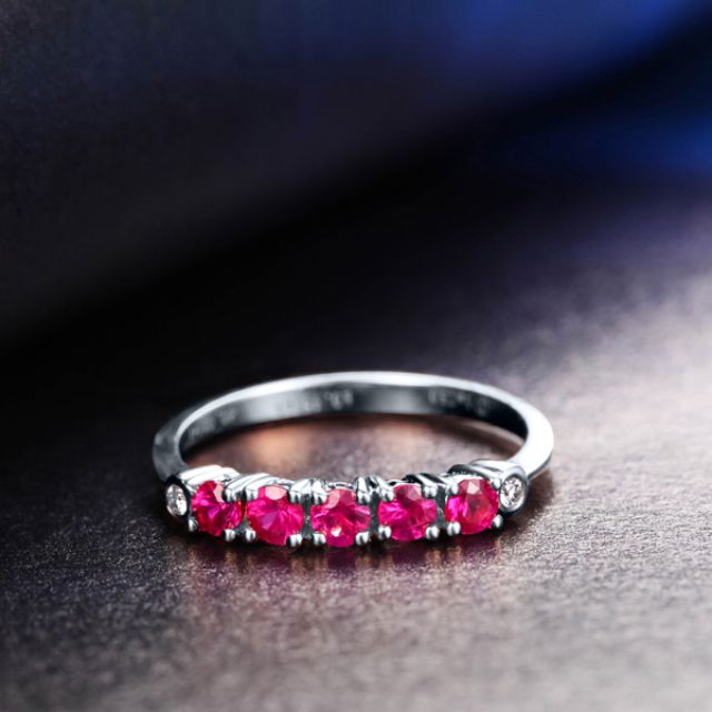 Bague rubis diamants - Sophistiquée et glamour - Or blanc