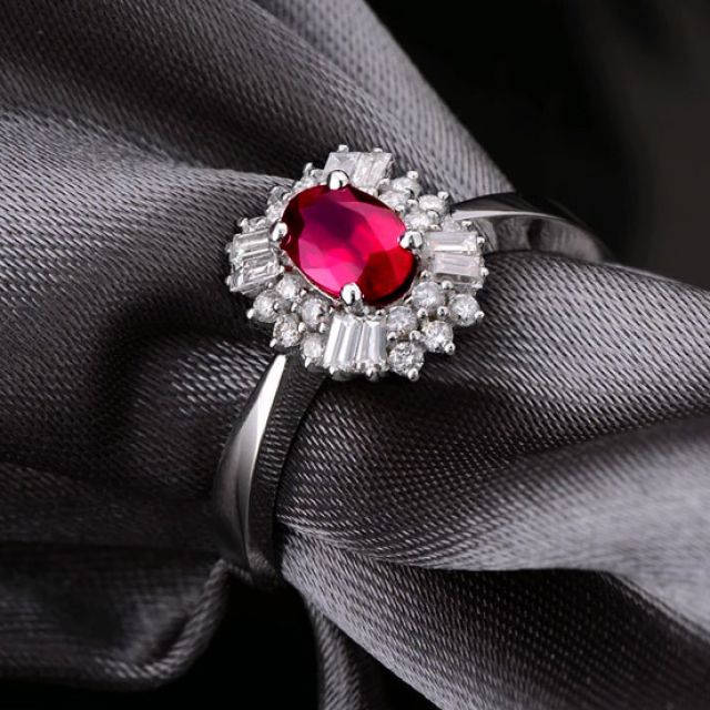 Bague fiançailles rubis, diamants or blanc