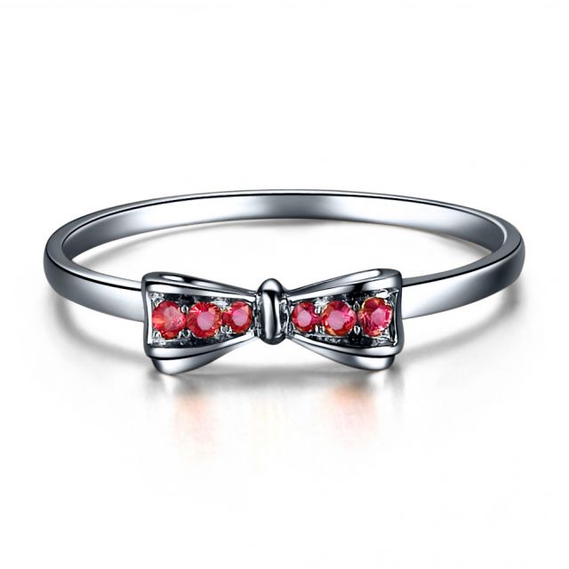 Bague noeud papillon - Or blanc, rubis