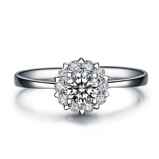 Solitaire bague or blanc - Coeur caillouté - Pavage diamants 0.33ct