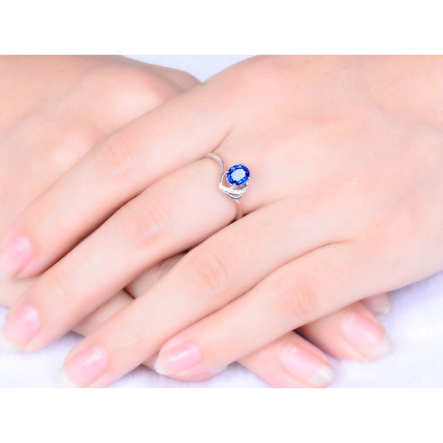 Bague Solitaire - Saphir et Diamants - Or blanc 18 carats