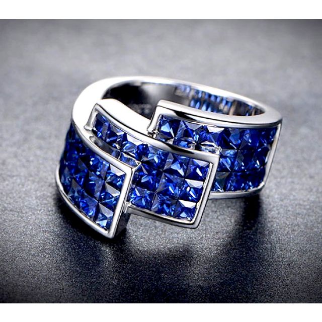 Bague or blanc pavage saphir tri-dimensionnel | Simone de Beauvoir