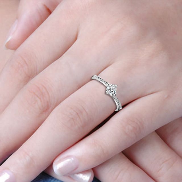 Solitaire bague liseré diamanté - Or blanc 750/1000 | Gemperles