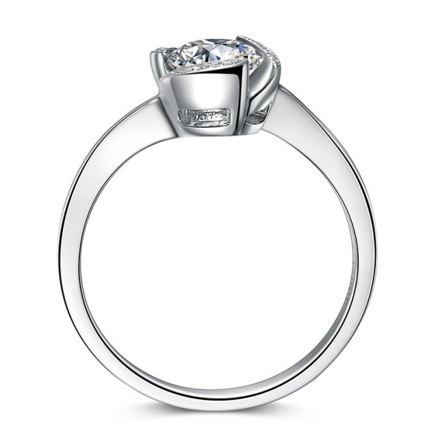 Bague Solitaire Délicatesse Or Blanc 18cts - Forme Coeur - Diamants | Gemperles