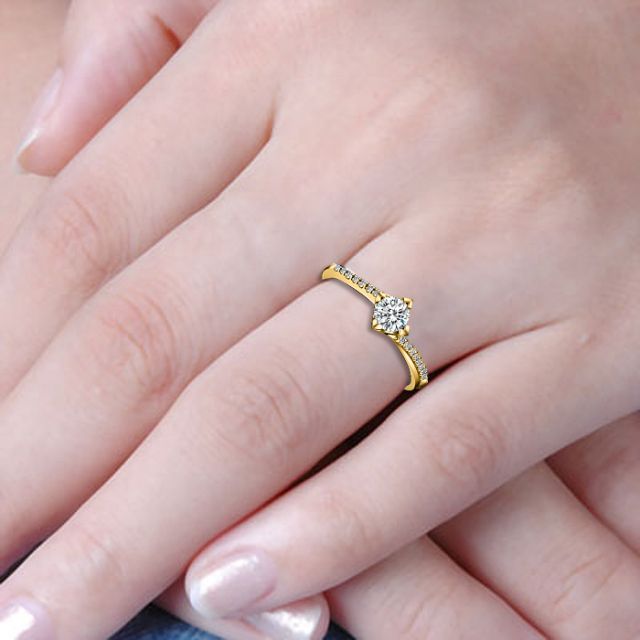 Bague Solitaire Bordure Diamantée Périclès - Or Jaune 18 carats | Gemperles