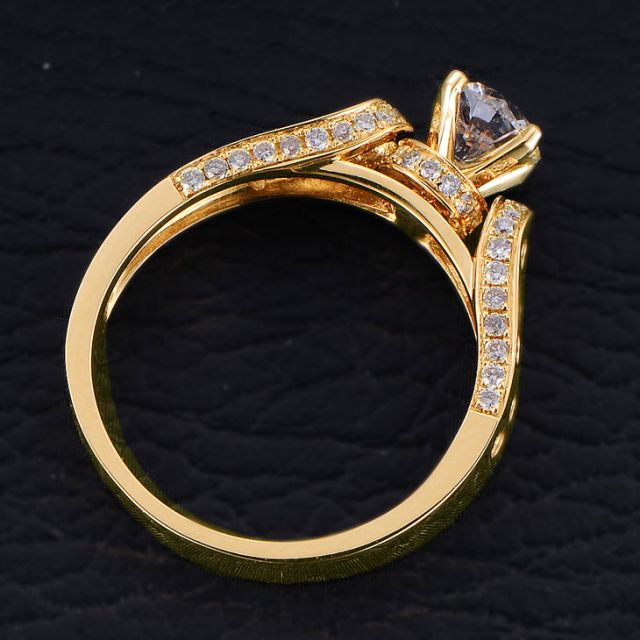 Bague Fiançaille Solitaire Or jaune. Diamants 0.80ct