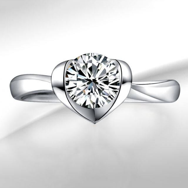 Bague Solitaire Coeur Majestueux - Or Blanc & Diamant | Gemperles