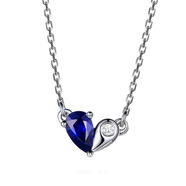 Pendentif coeur saphir et diamant. Or blanc avec sa chaîne