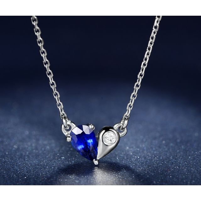 Pendentif coeur saphir et diamant. Or blanc avec sa chaîne