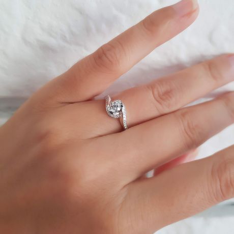 Bague A une Madone Platine