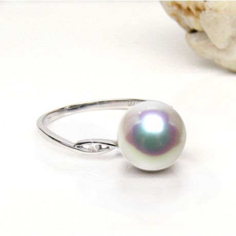 Bague or blanc - Perle Akoya blanche Japon - Diamants sertis rails 