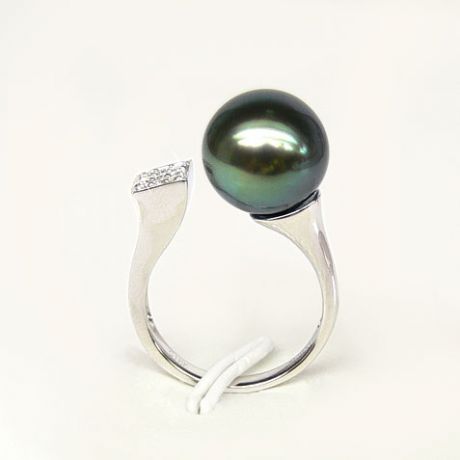 Création bague or blanc - Perle de Tahiti - Pavage diamants