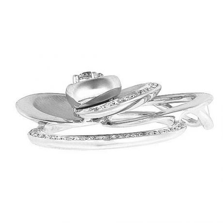 Mélange de courbes sinueuses formant un pendentif or blanc - Diamants