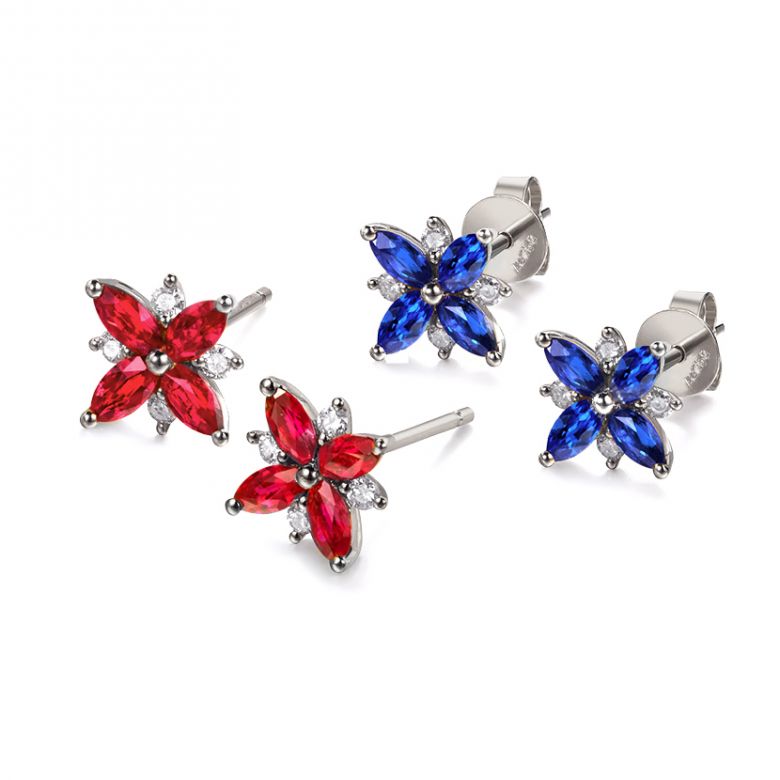 Boucle oreille fleur saphir bleu, diamant, or blanc - Véronique des ruisseaux - 12